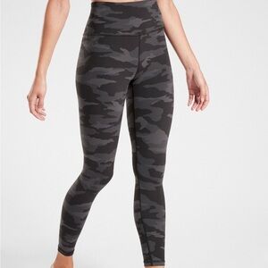 Athleta elation 7/8 leggings camo